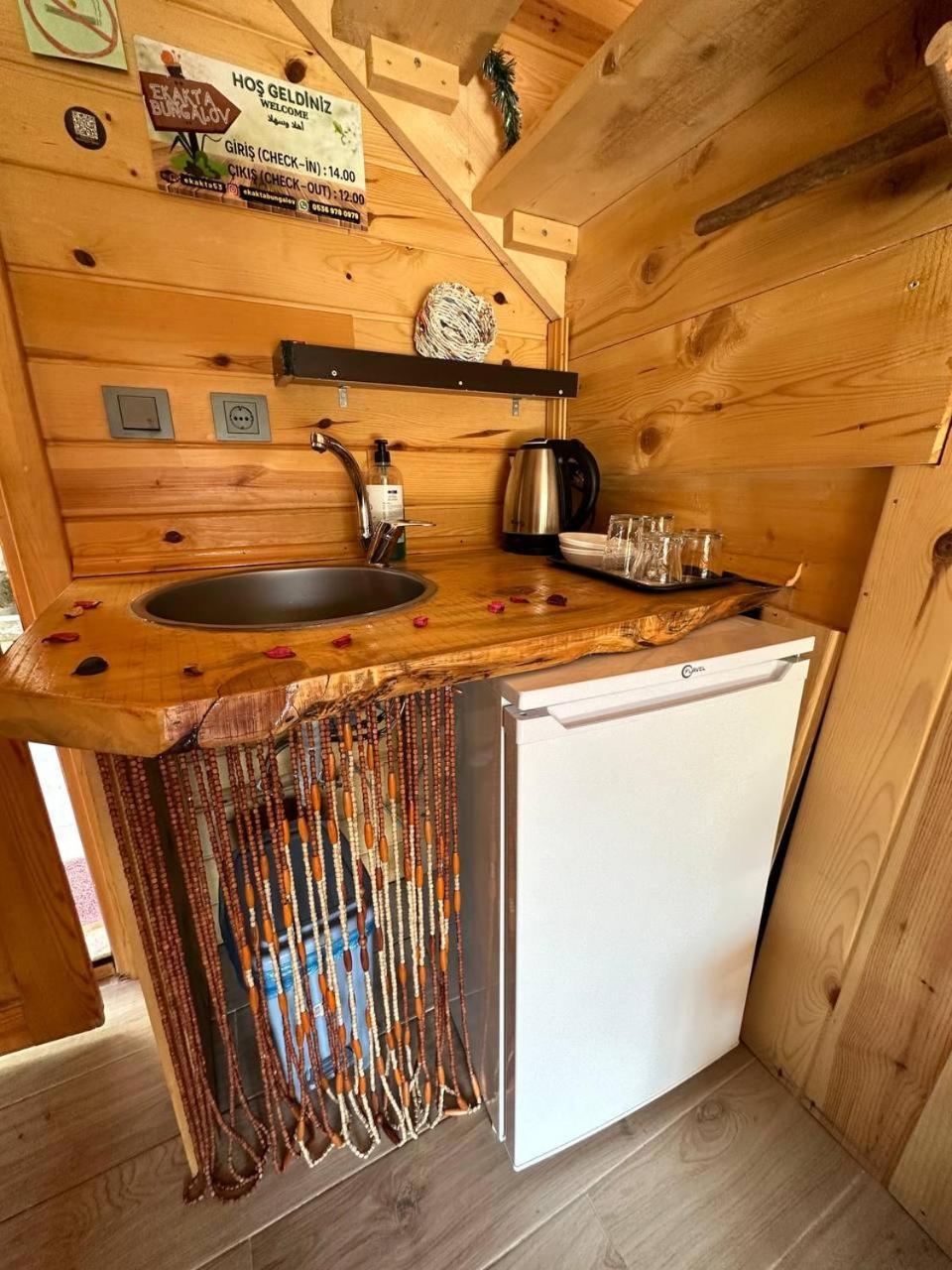 Ekakta Bungalov Camlihemsin Quarto foto